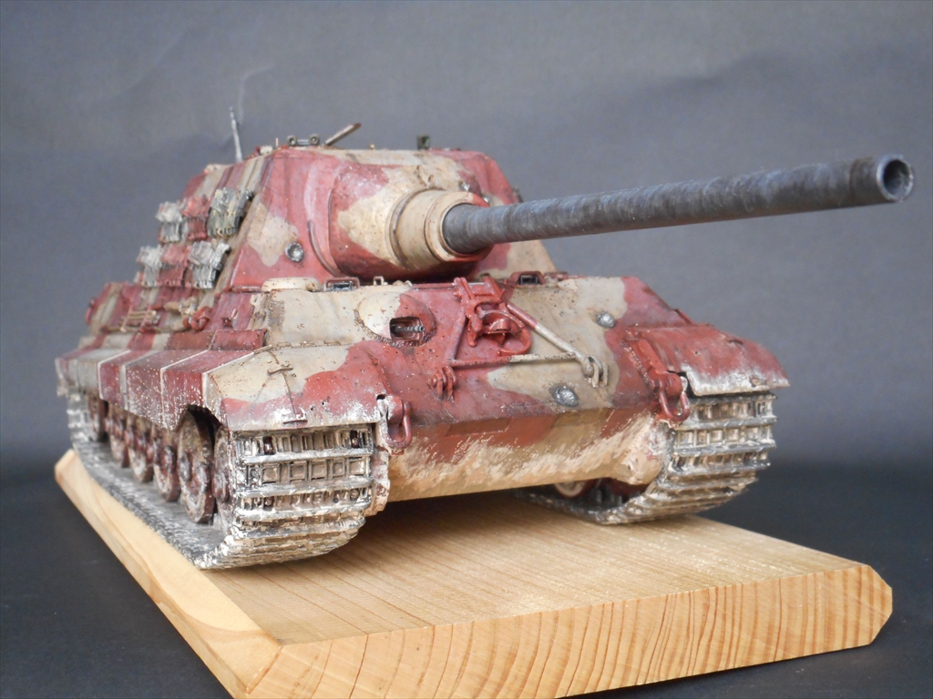 Jagdtiger Middle